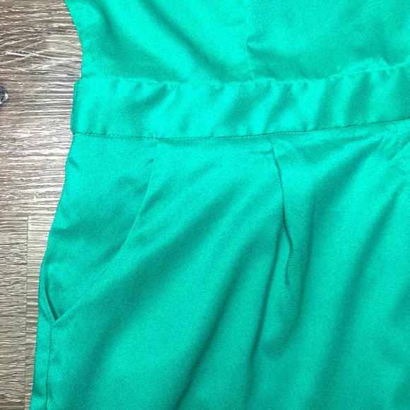 NWOT Backless Romper (L) - Picture 4 of 11